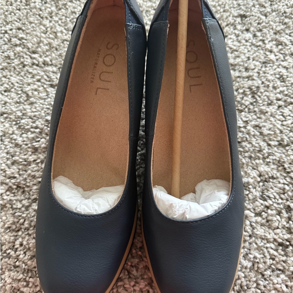 SOUL Naturalizer Black Flats Minimalist Slip-On Design